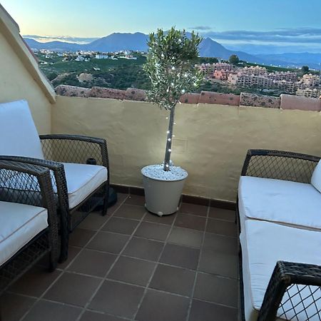 2 Bed Penthouse Apartment Manilva Exteriör bild