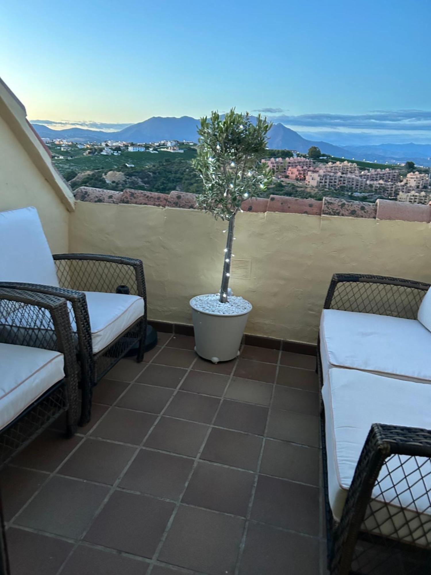 2 Bed Penthouse Apartment Manilva Exteriör bild