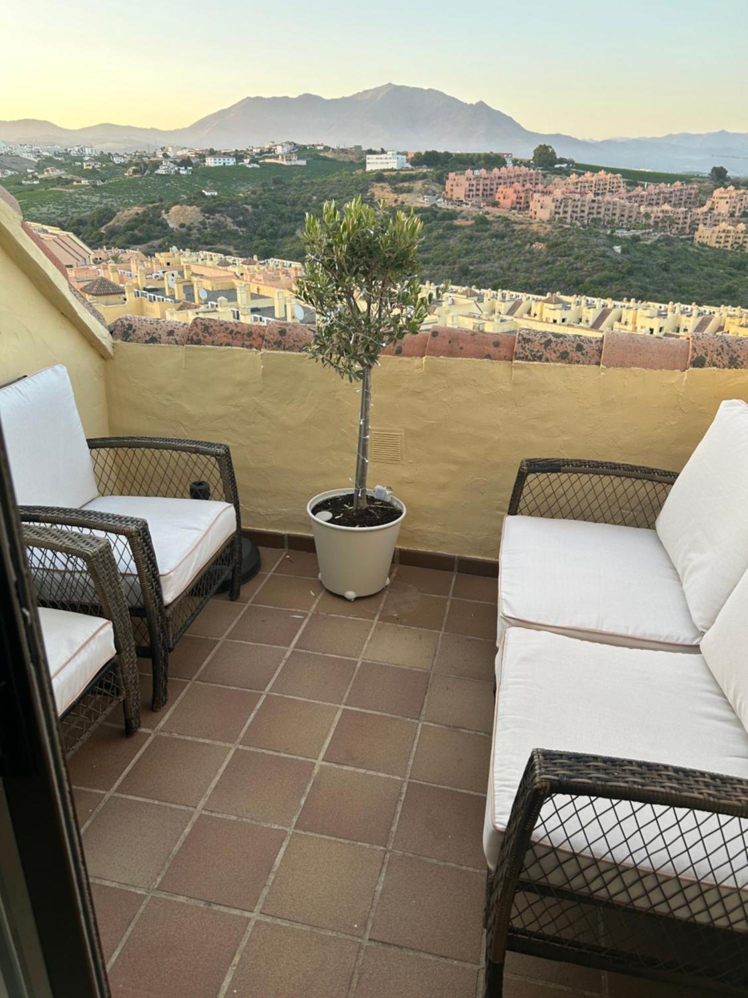 2 Bed Penthouse Apartment Manilva Exteriör bild
